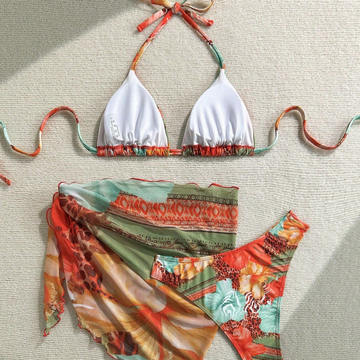 Bikini 3 piezas con pareo – Set sexy floral para playa y piscina
