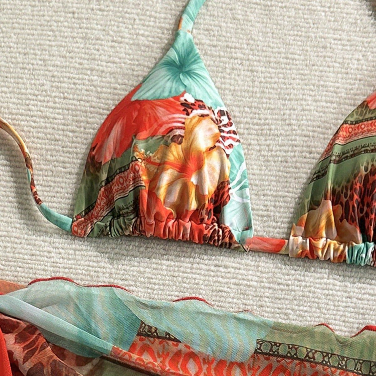 Bikini 3 piezas con pareo – Set sexy floral para playa y piscina